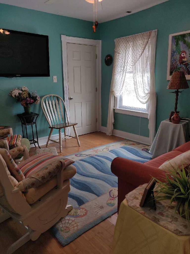 218 EAST HILDRETH AVENUE UNIT 2 REAR WILDWOOD SUMMER VACATION